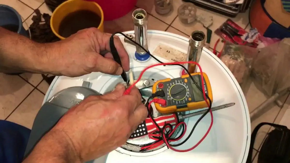 Ремонт водонагревателей Electrolux в Серпухове — выгодная цена от 2337 руб., Мастер24