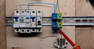 Установка устройства защитного отключения в Серпухове в октябре