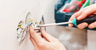 Электромонтажные работы в Серпухове от Мастер24 — электромонтаж под ключ, цены от 1626 руб., заказать услуги